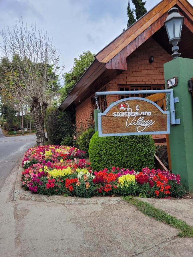 Belíssima COBERTURA no Condomínio Switzerland, o conforto que toda família merece Campos do Jordão Exterior foto